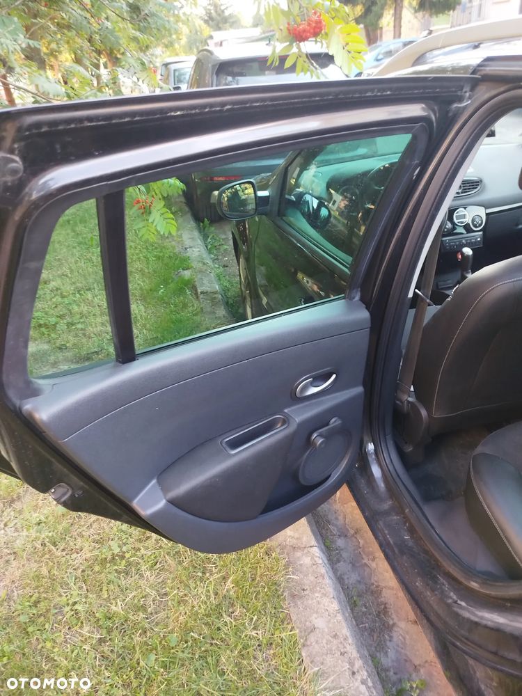 Renault Clio 1.2 16V TCE Night&Day - 10