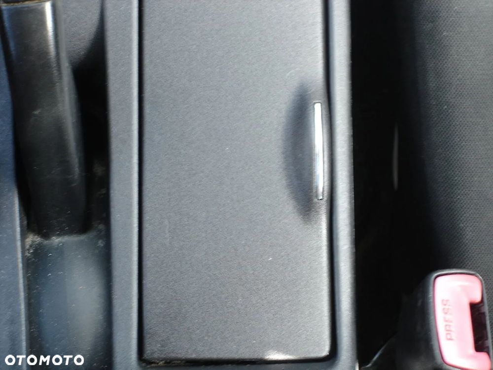 Mitsubishi Lancer 1.6 Invite - 13