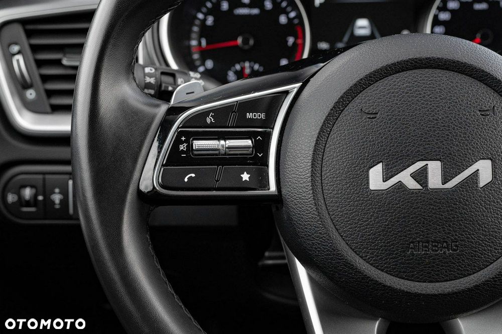 Kia Ceed 1.5 T-GDI M DCT - 14