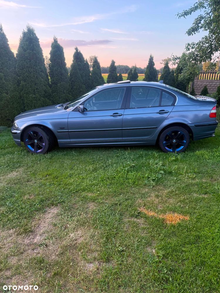BMW Seria 3 320i - 2
