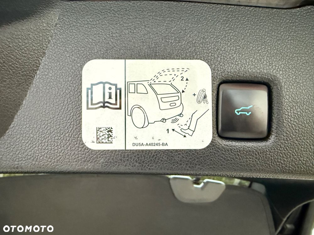 Ford Kuga 2.0 EcoBlue 4x4 ST-LINE X - 14