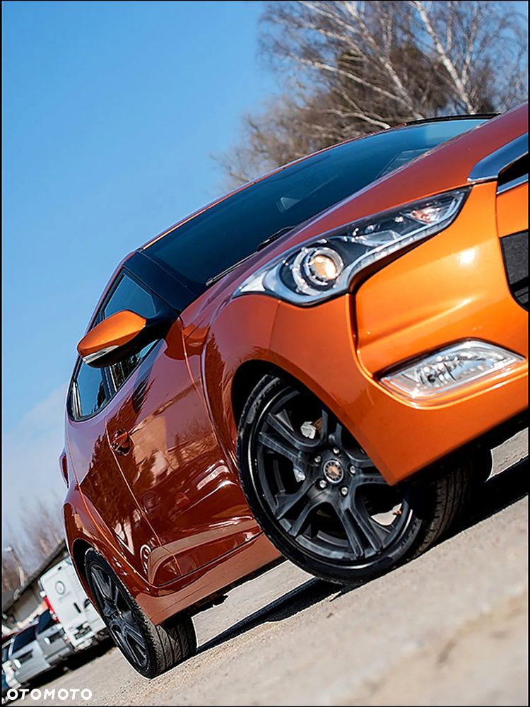 Hyundai Veloster - 12