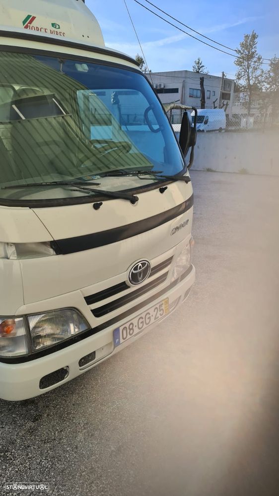 Toyota DYNA - 4