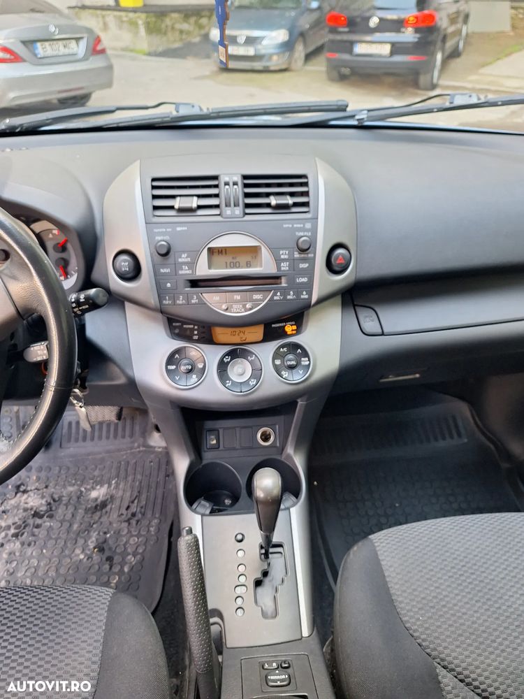 Toyota RAV4 2.0 Aut Executive - 11