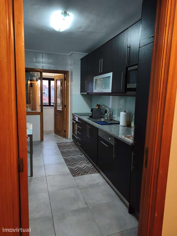 Fantástico Apartamento T1+1 Semi-Mobilado - Grande imagem: 2/6