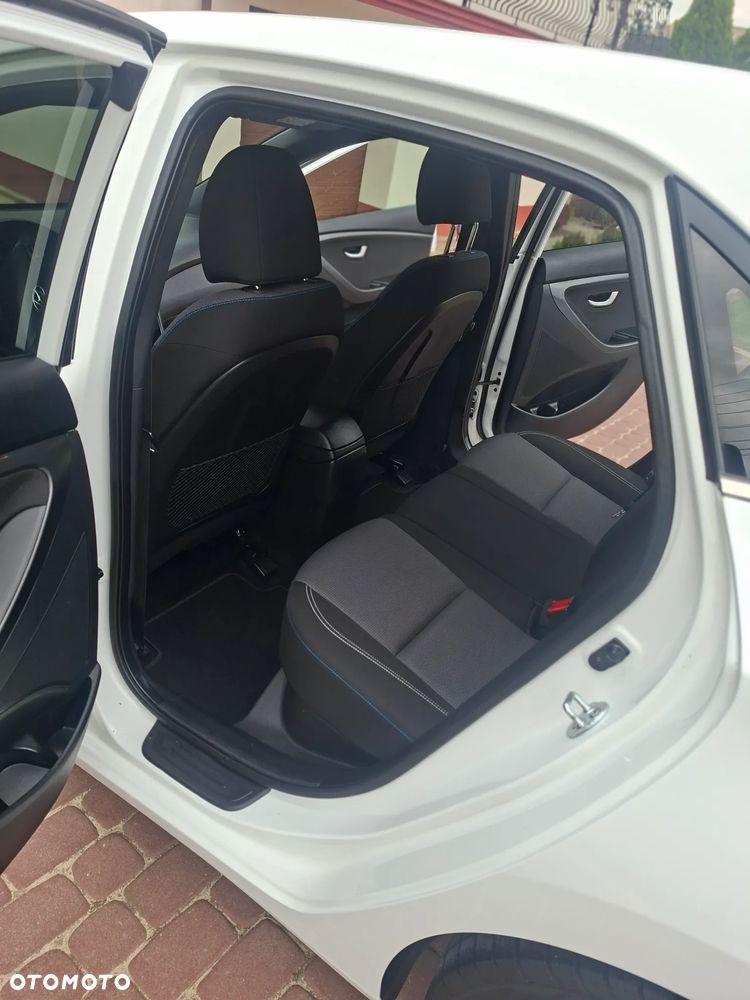 Hyundai i30 1.4 Passion - 17