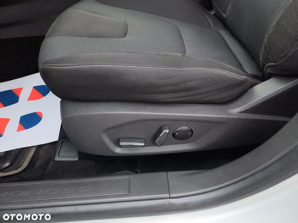 Ford Mondeo 2.0 TDCi Titanium PowerShift - 33