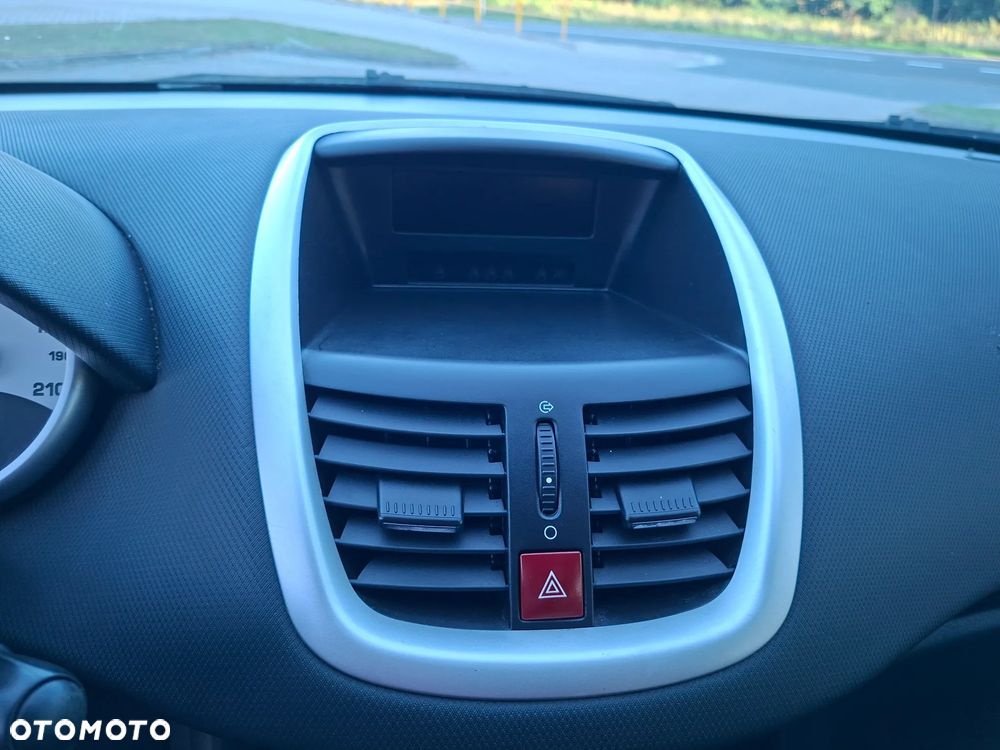 Peugeot 207 75 Filou - 15