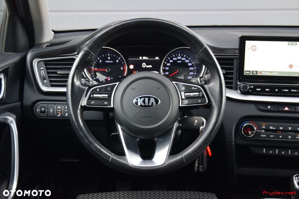 Kia XCeed - 32