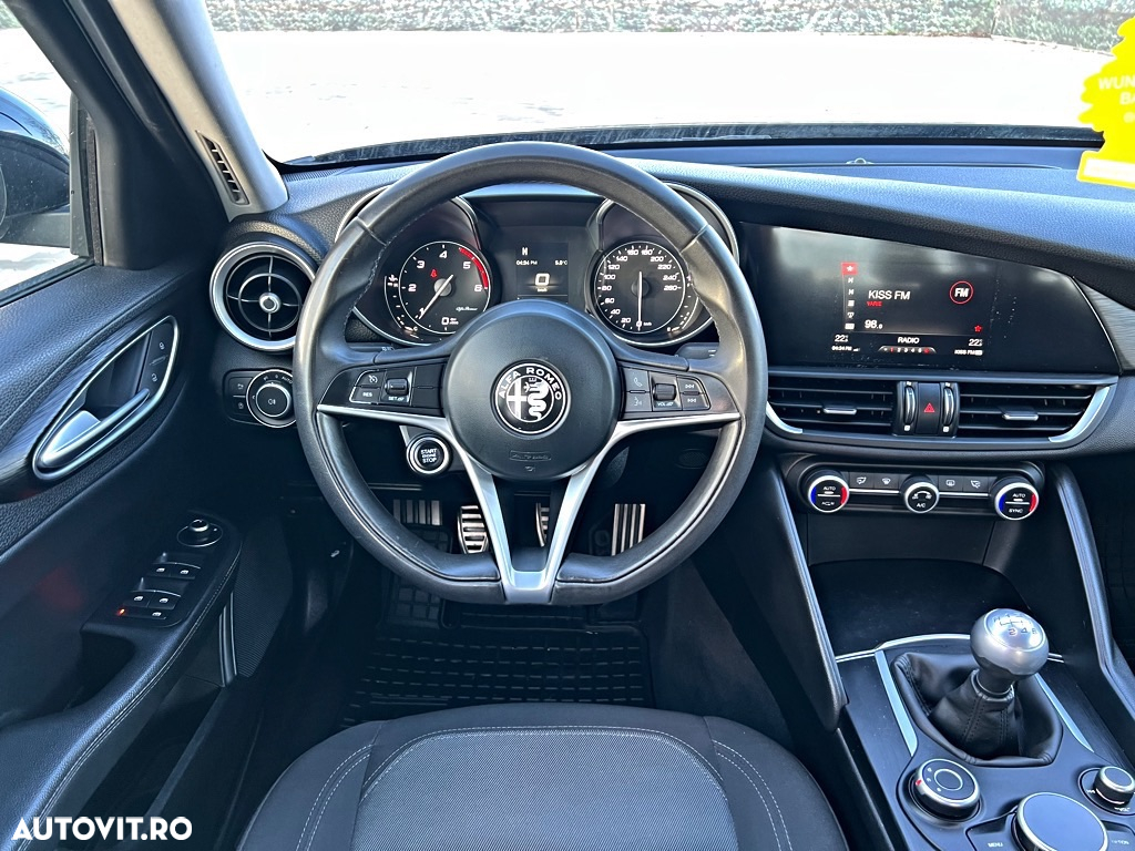 Alfa Romeo Giulia 2.2 JTDM Super - 9