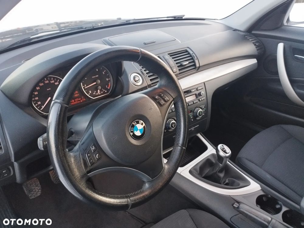 BMW Seria 1 116i - 10