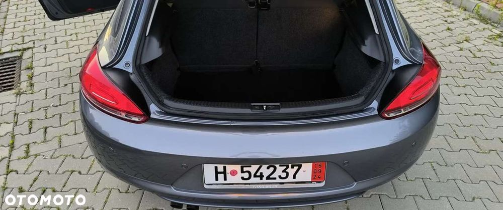 Volkswagen Scirocco 2.0 TDI - 17
