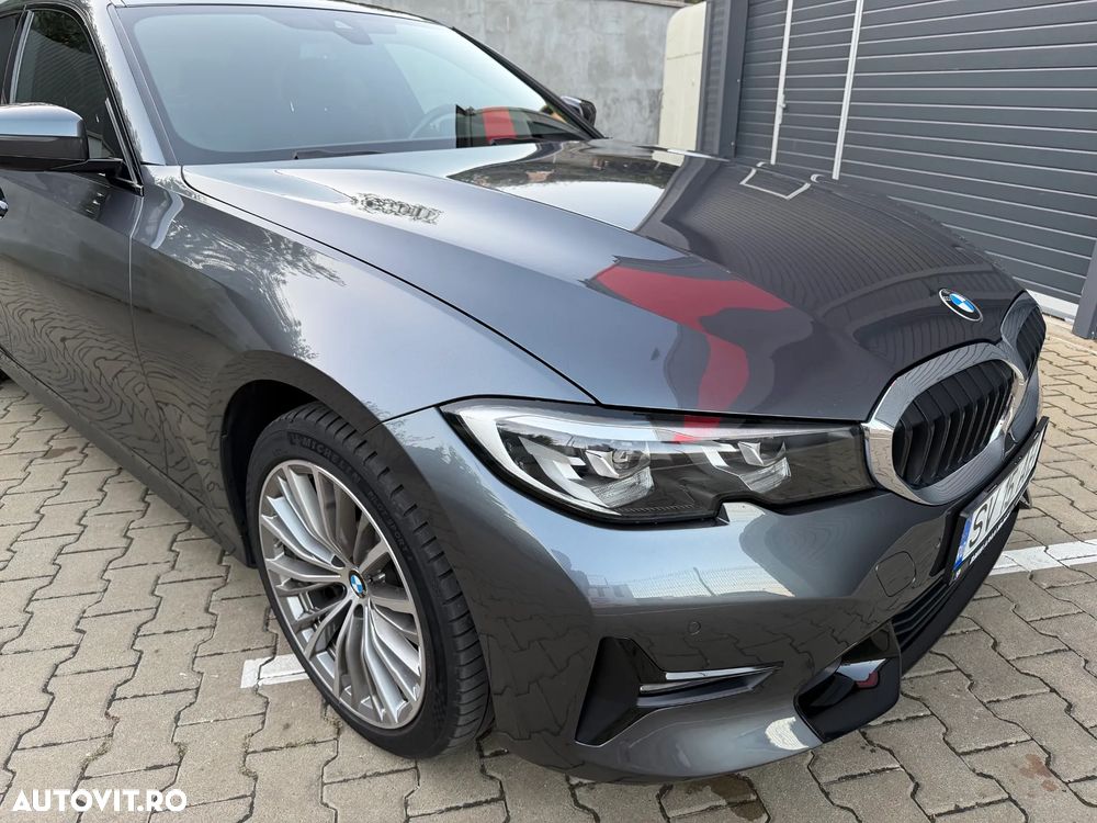 BMW Seria 3 330i Aut. Sport Line - 9