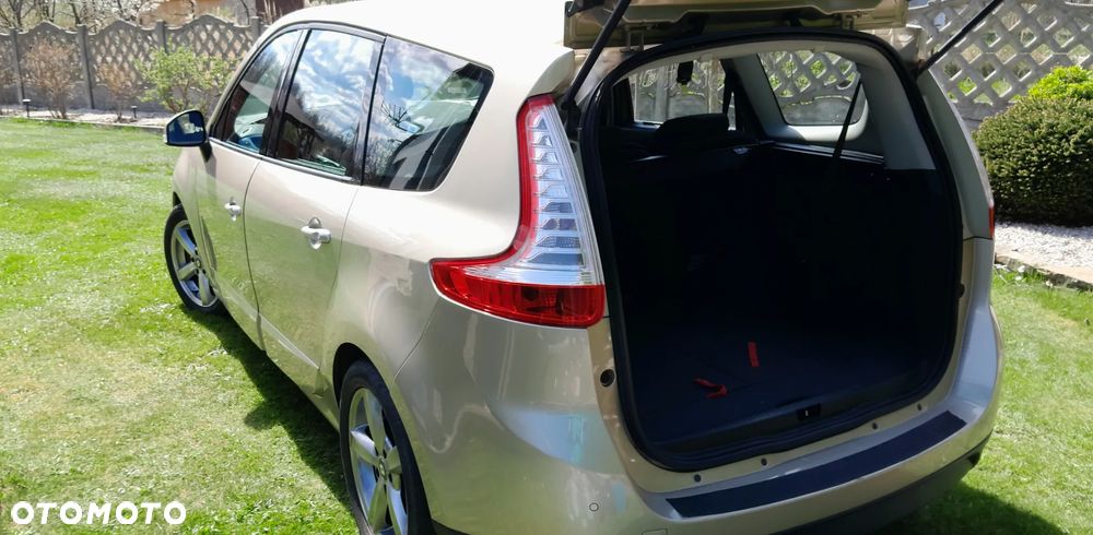 Renault Grand Scenic 2.0 16V 140 CVT Luxe - 11