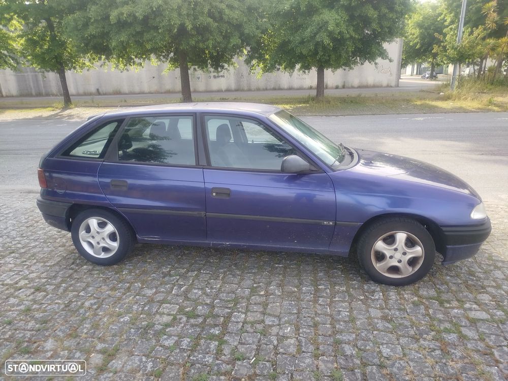 Opel Astra 1.7 TD GLS - 2