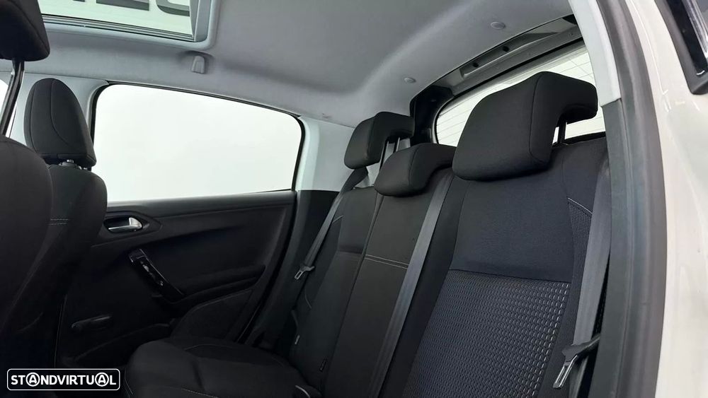 Peugeot 208 1.6 BlueHDi Allure - 24
