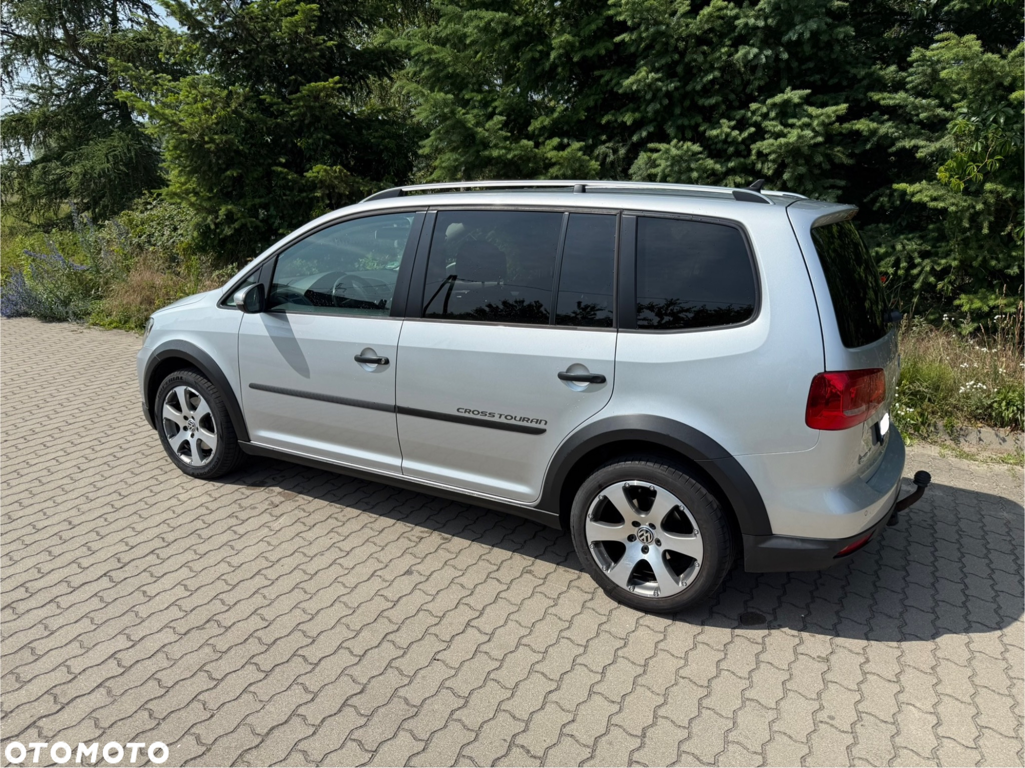 Volkswagen Touran 2.0 TDI DPF Cross - 4