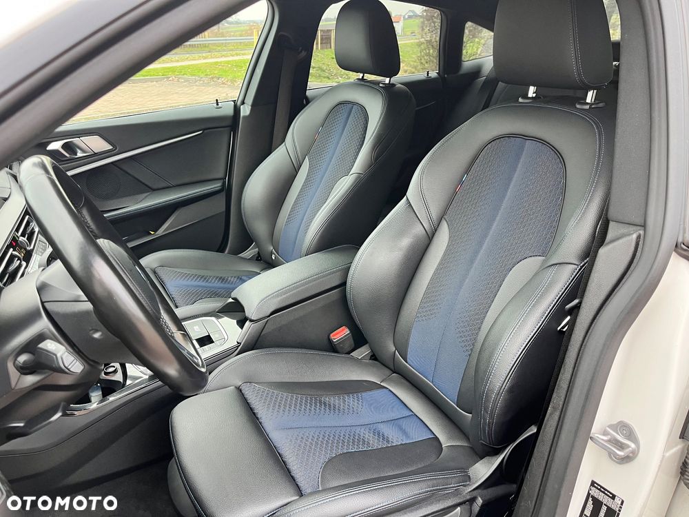 BMW Seria 2 218d - 13