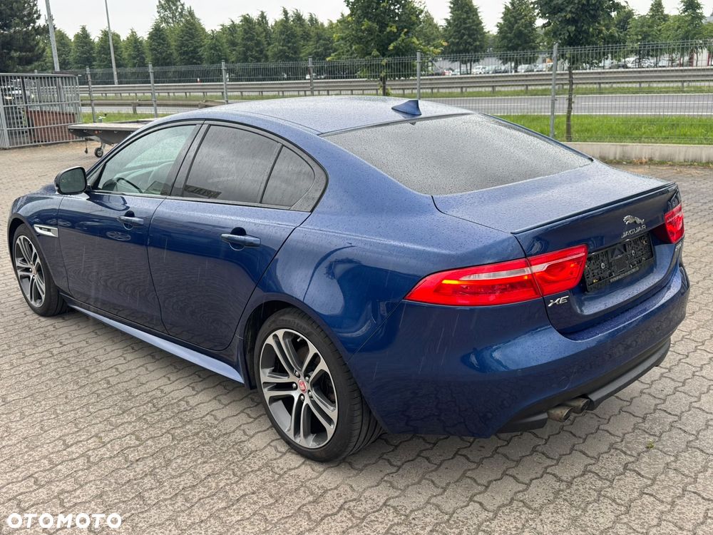 Jaguar XE 20d R-Sport - 4