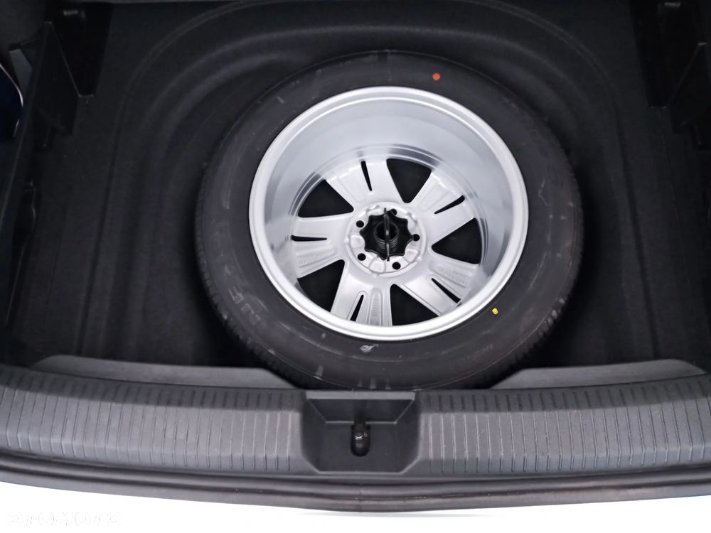 Volkswagen Golf VIII 1.5 TSI EVO Life - 28