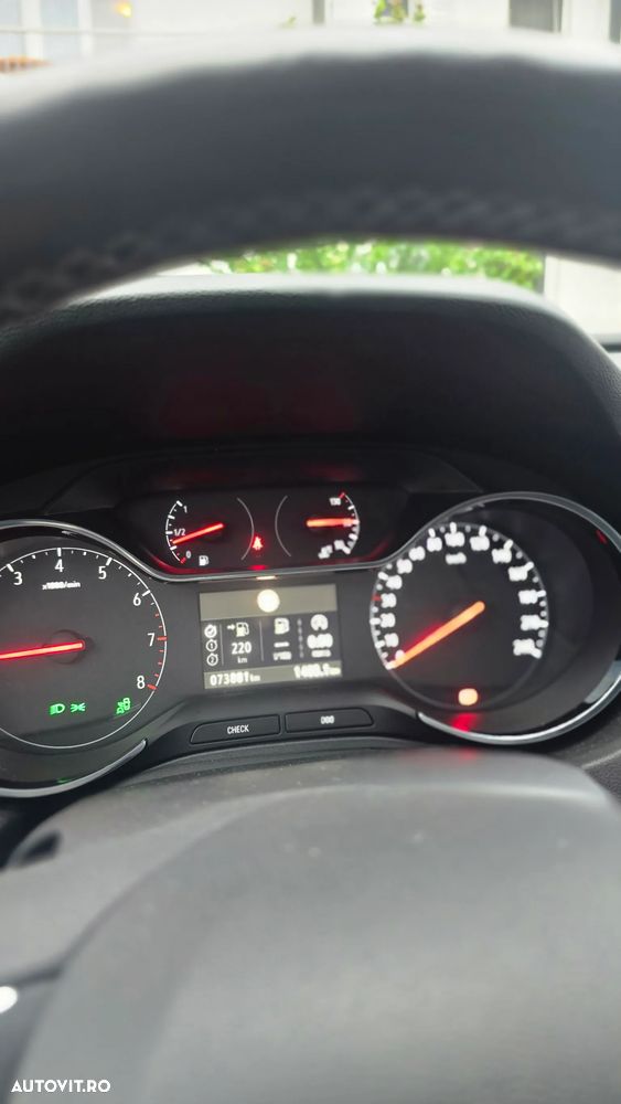 Opel Grandland X 1.2 Start/Stop Business INNOVATION - 8