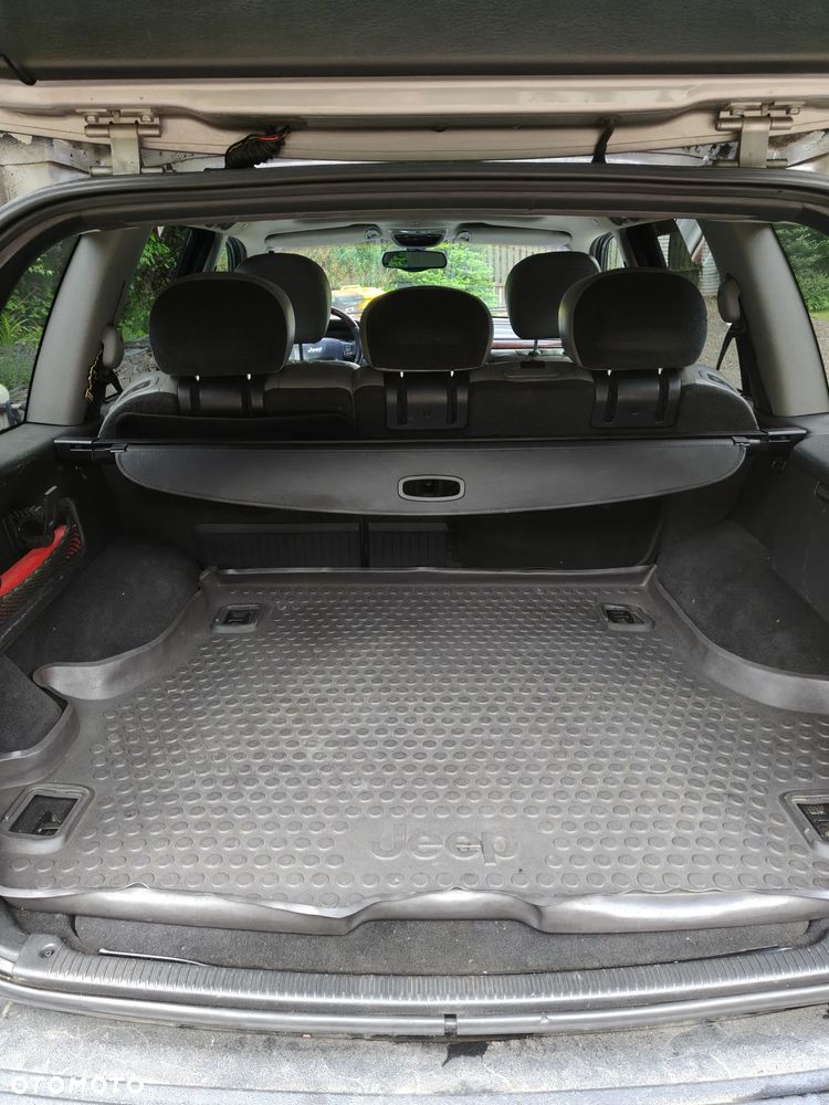 Jeep Grand Cherokee - 4