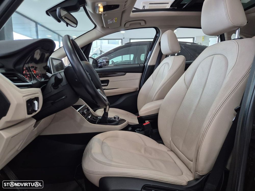 BMW 216 Active Tourer d Line Luxury - 9