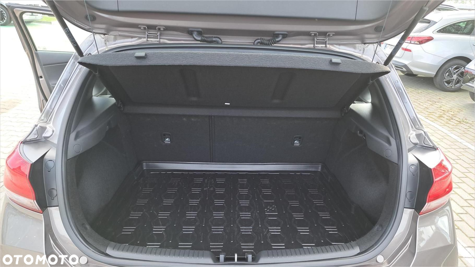 Hyundai i30 - 16
