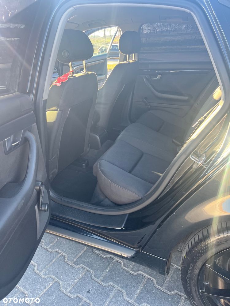 Audi A4 Limousine - 13