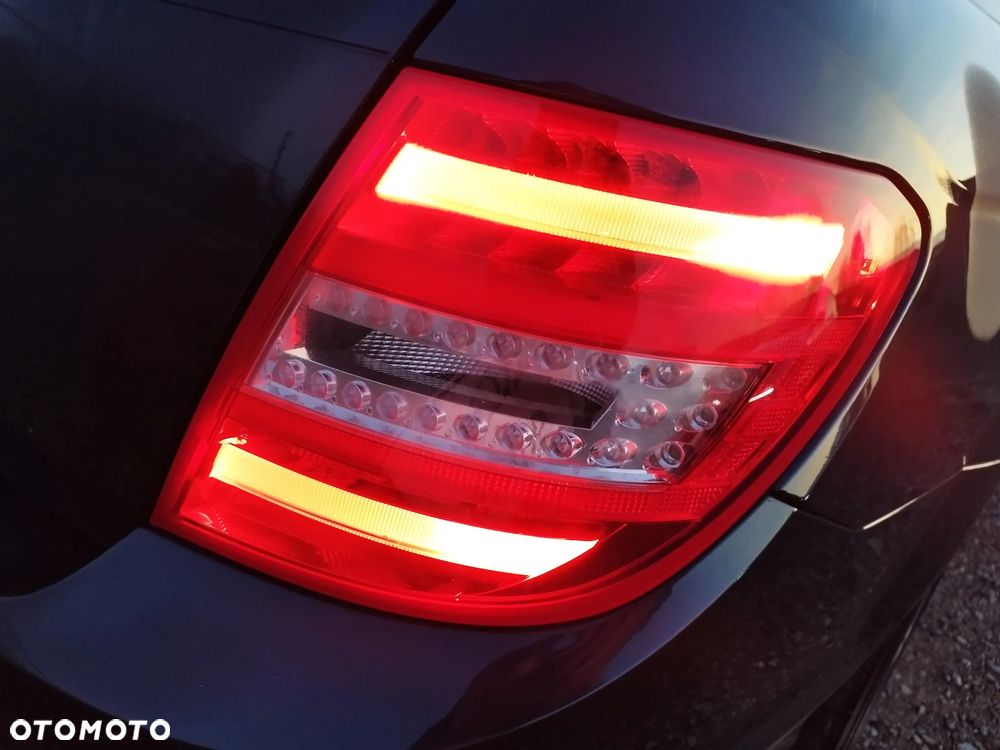 Mercedes-Benz Klasa C 200 CDI BlueEff Avantgarde - 34