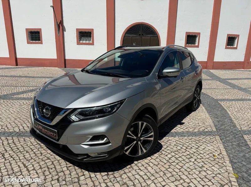 Nissan Qashqai 1.5 dCi N-Connecta J18+Led - 1