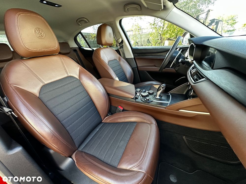 Alfa Romeo Stelvio - 18