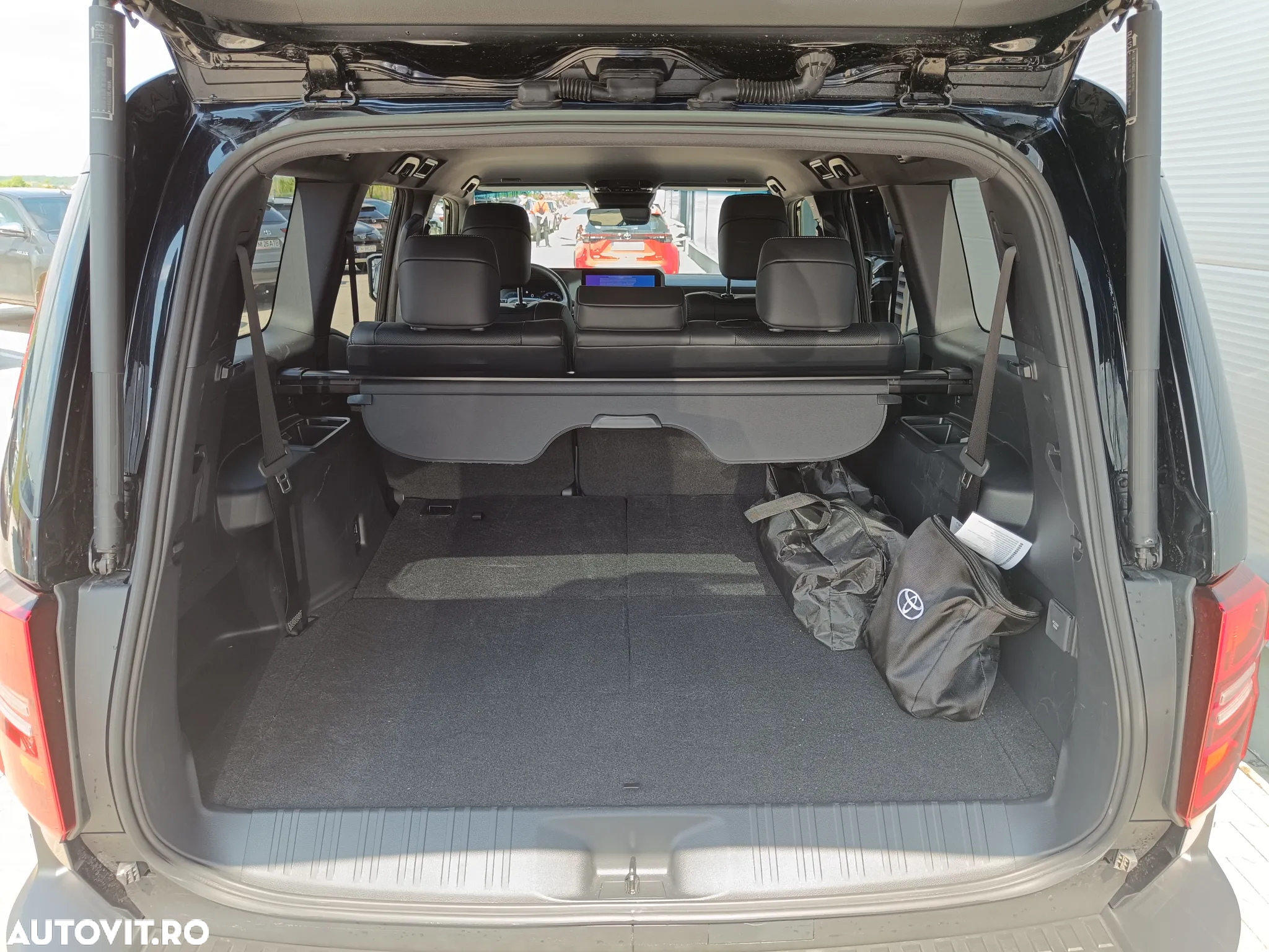 Toyota Land Cruiser 2.8l D-4D 204 CP A/T 7 locuri Executive - 14