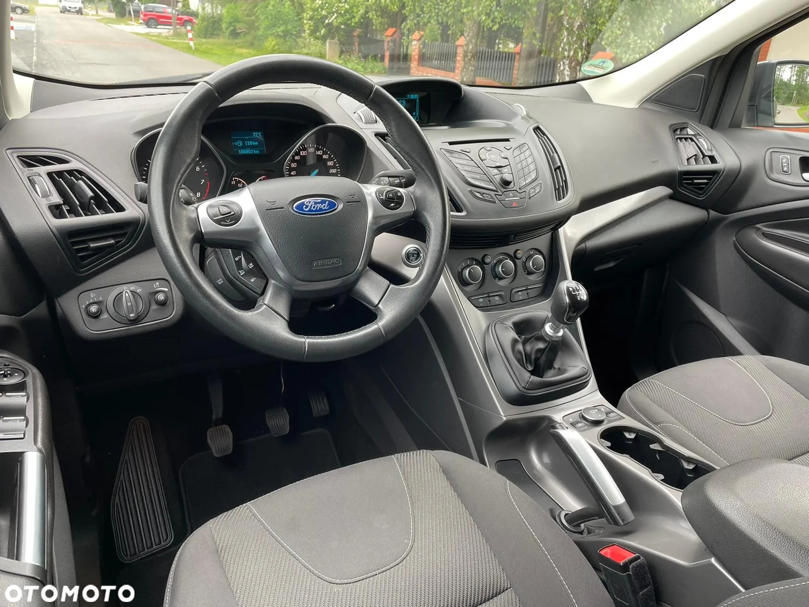 Ford Kuga - 12