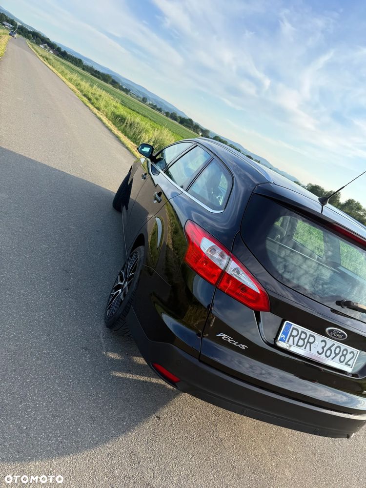 Ford Focus ver-1-6-tdci-dpf-start--stopp--system-champions-edition - 3