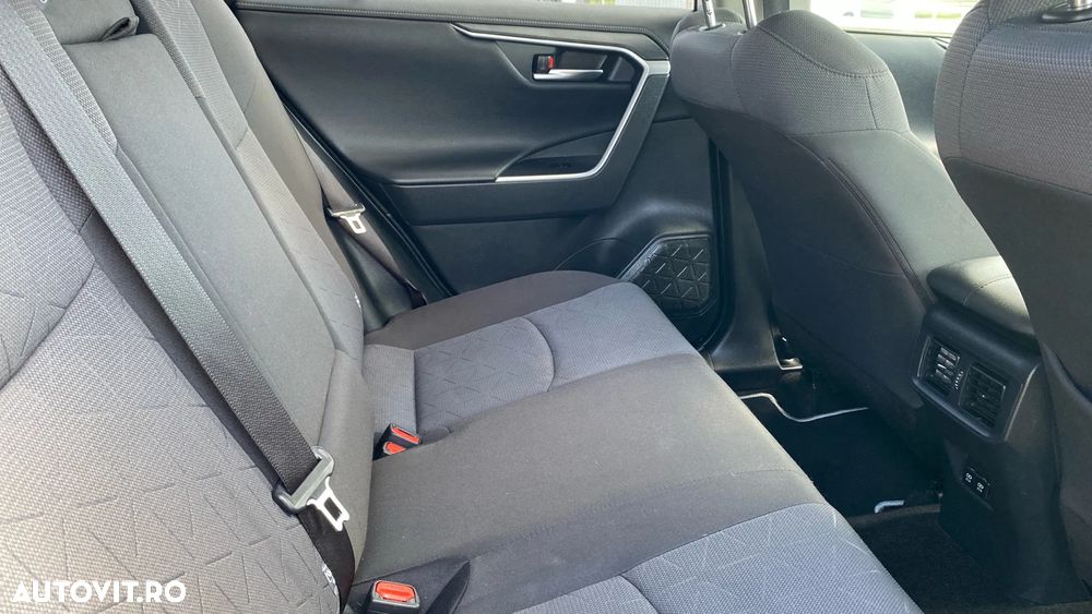 Toyota RAV4 - 7