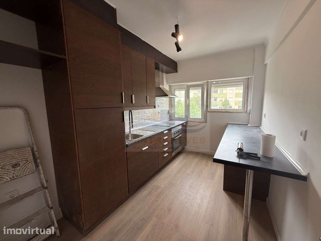 T3 Totalmente Remodelado com Garantia, Cozinha Equipada e Ar Condic... - Grande imagem: 2/7