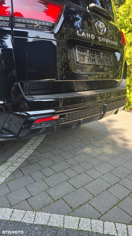 Toyota Land Cruiser - 17