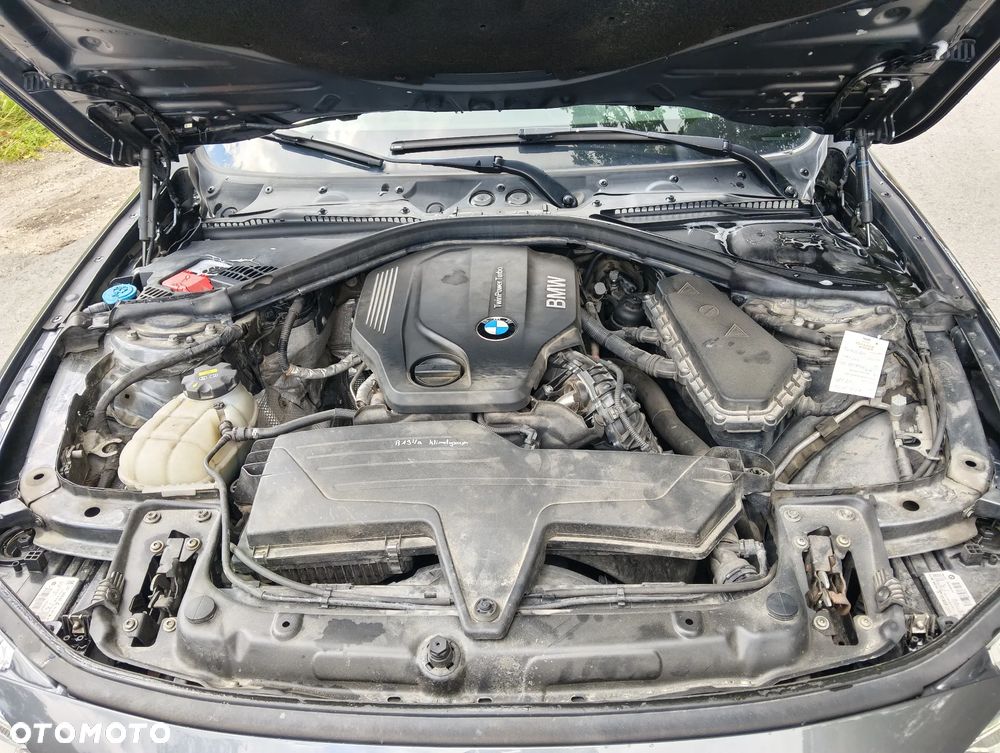 BMW Seria 3 320d Sport Line - 11