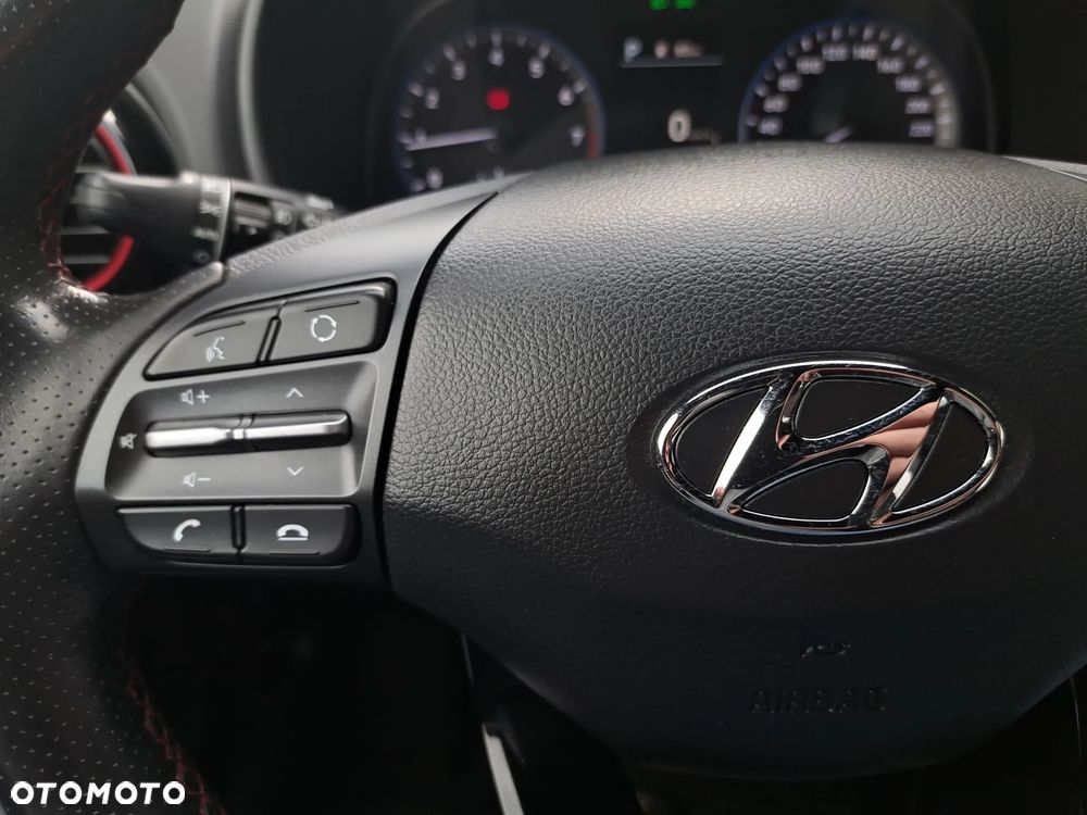 Hyundai Kona 1.6 T-GDI Premium 4WD DCT - 17