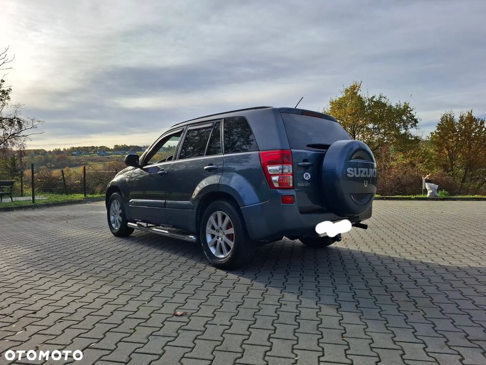 Suzuki Grand Vitara 2.0 - 6