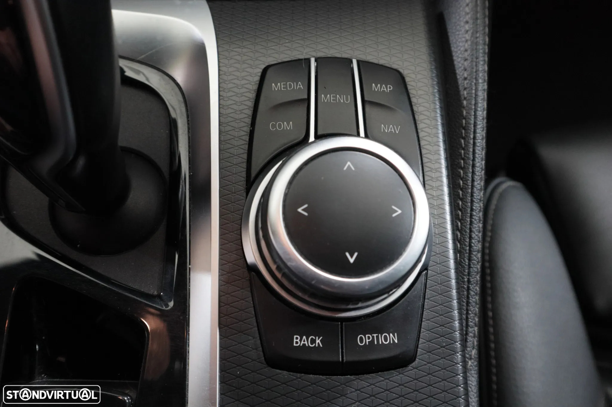 BMW 520 d Pack Desportivo M Auto - 19