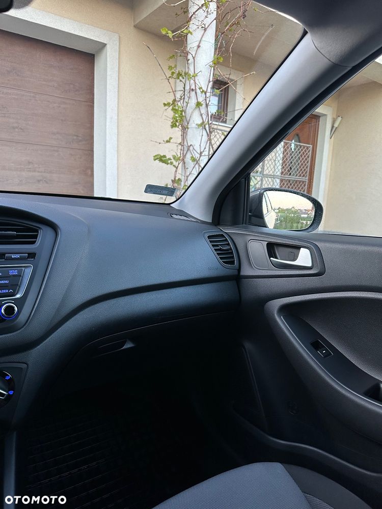 Hyundai i20 1.2 Elegant - 25