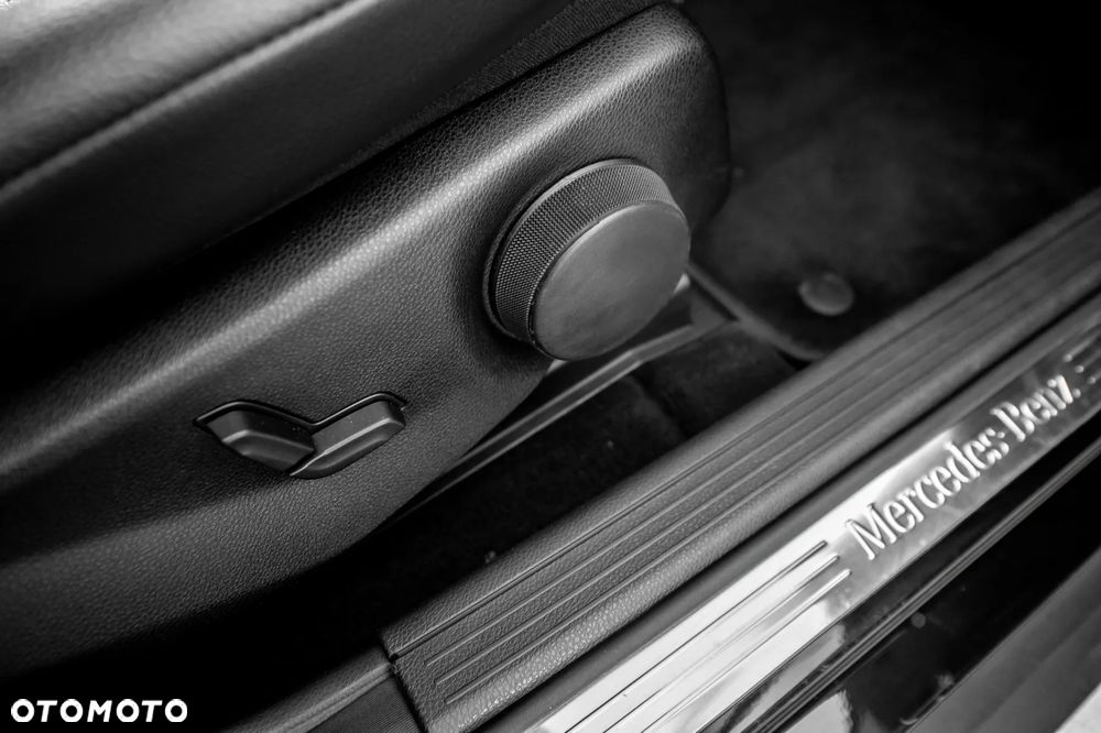 Mercedes-Benz GLK 250 4Matic 7G-TRONIC - 22