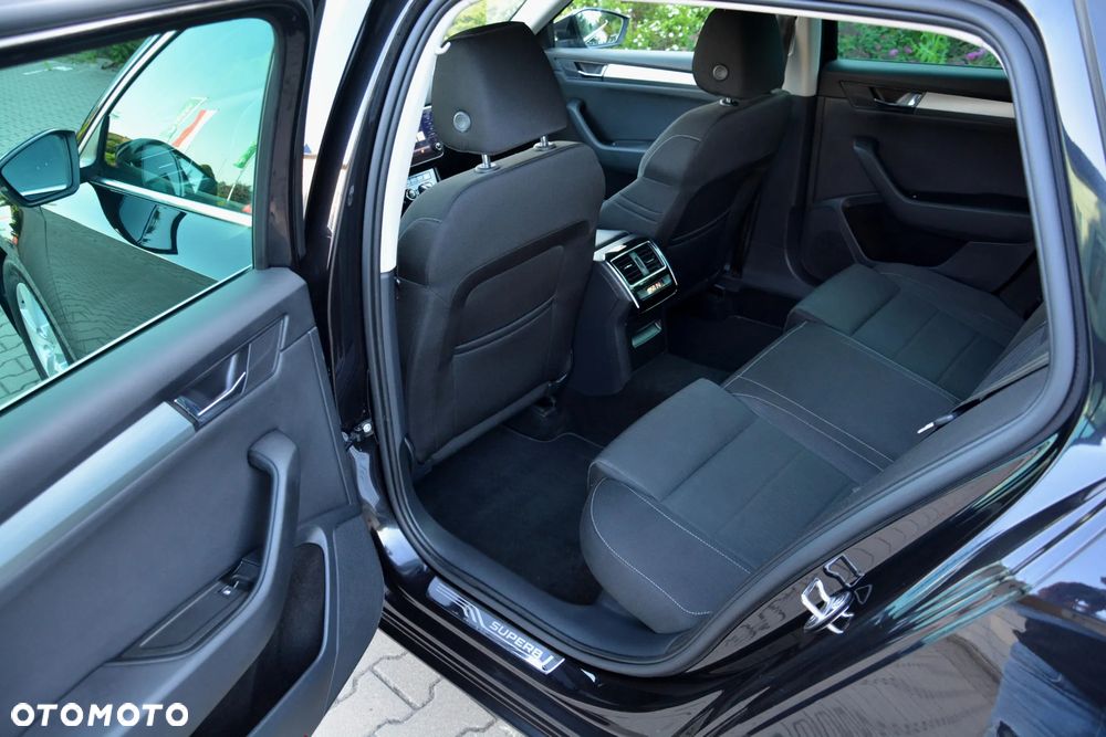 Skoda Superb 2.0 TDI DSG Ambition - 21