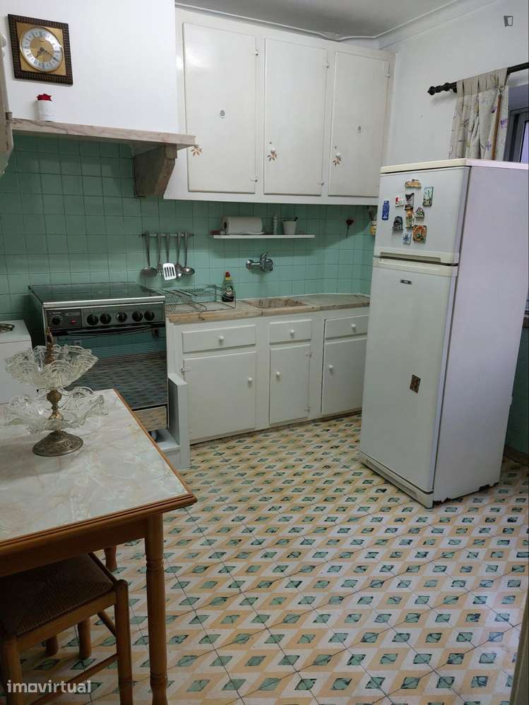 Quarto - localizado em Pontinha Lisbon - Grande imagem: 3/7