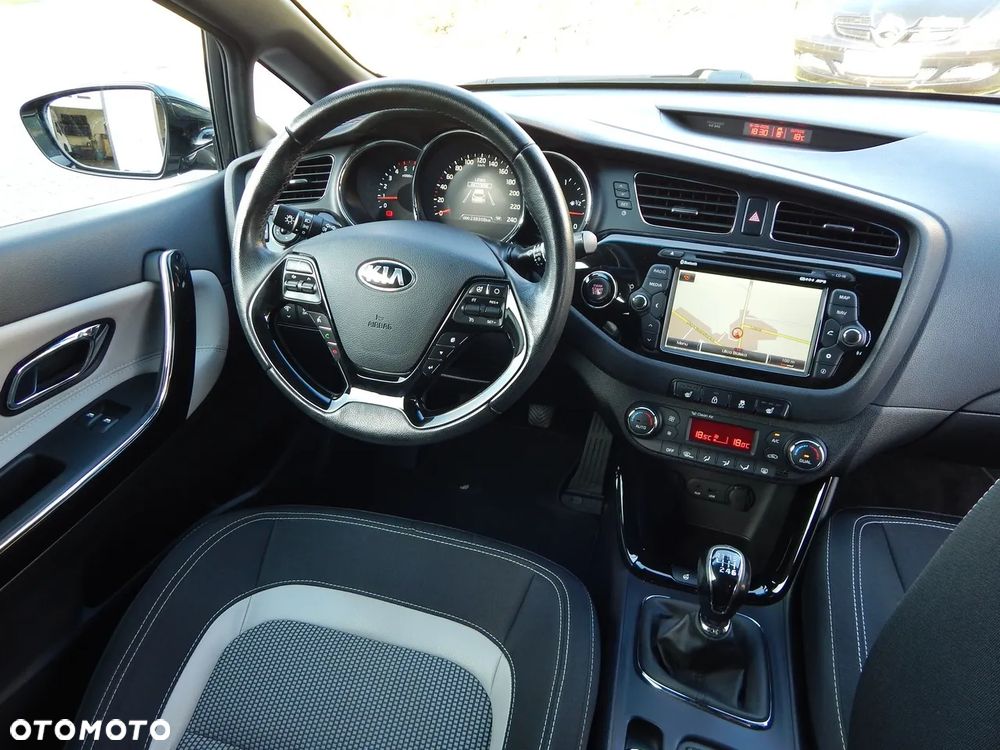 Kia ProCeed 1.6 CRDi 128 Vision - 13