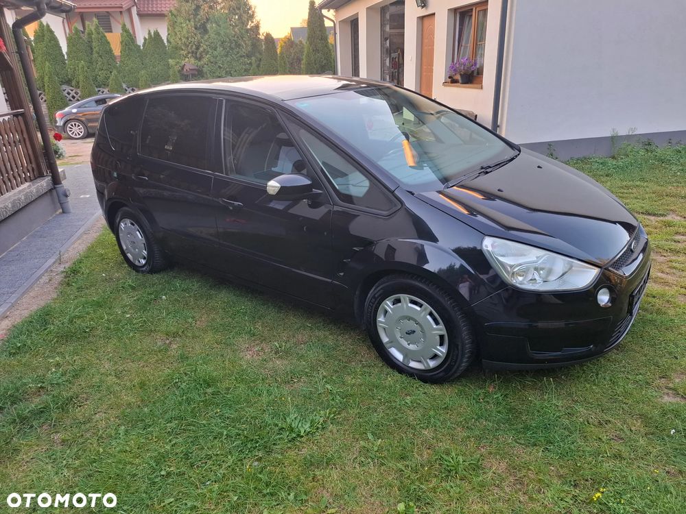 Ford S-Max - 12