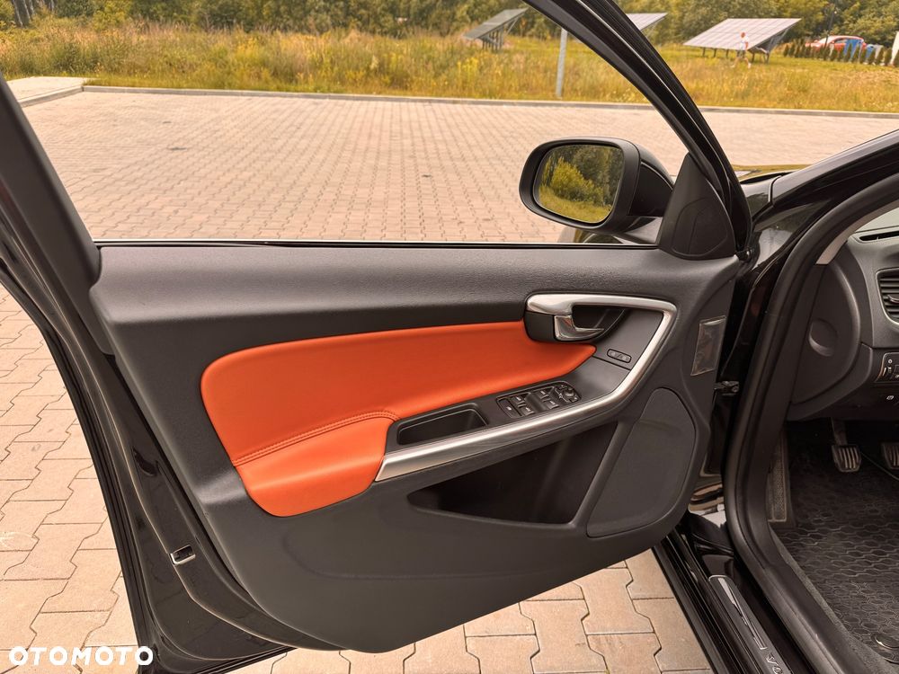 Volvo S60 D3 Drive-E R-Design Momentum - 11