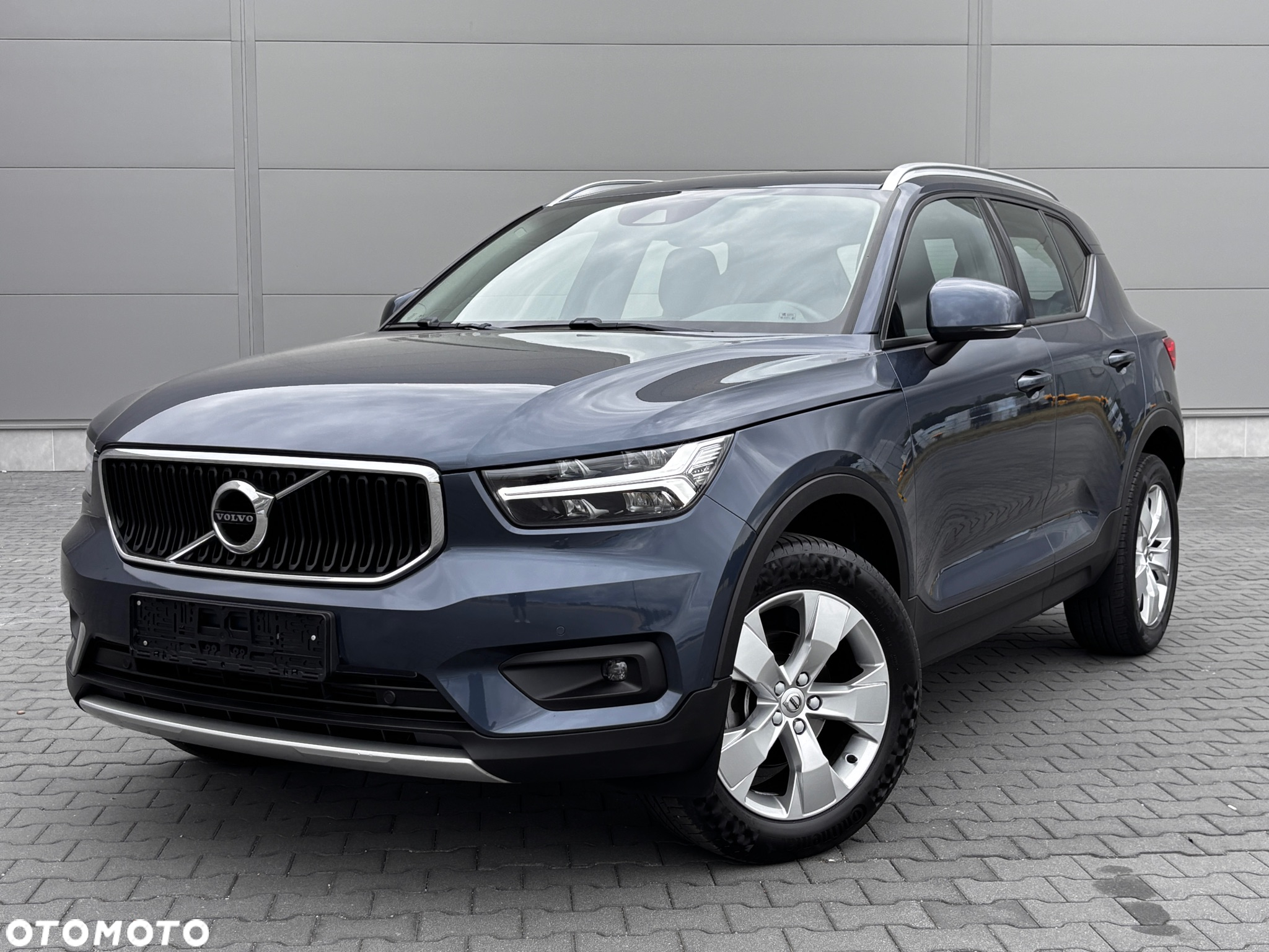 Volvo XC 40 T3 Geartronic Momentum Pro - 3